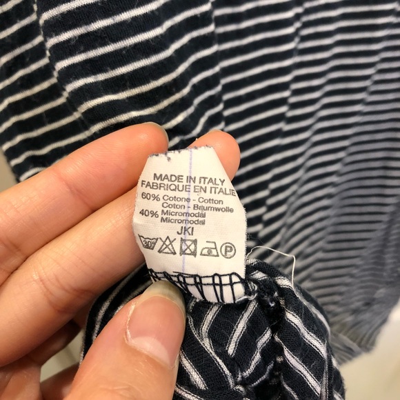 Brandy Melville Layla Hoodie - Picture 6 of 6